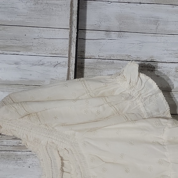 Old Navy Cream Tiered Peasant Dress Medium - Picture 4 of 10